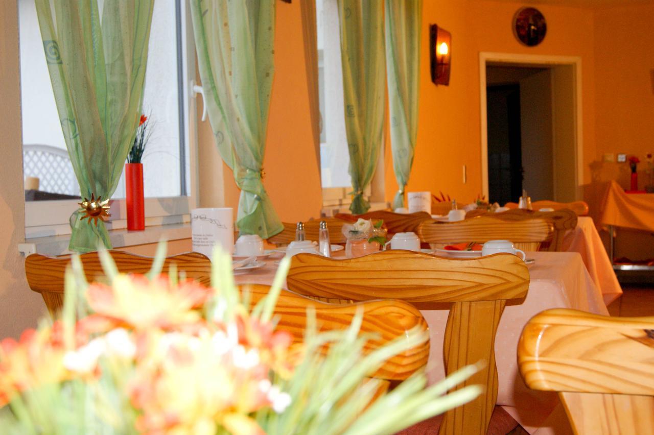 Waigolshausen Hotel Schonunger Bucht المظهر الخارجي الصورة