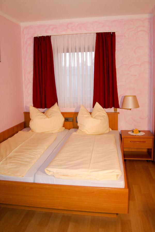 Waigolshausen Hotel Schonunger Bucht الغرفة الصورة